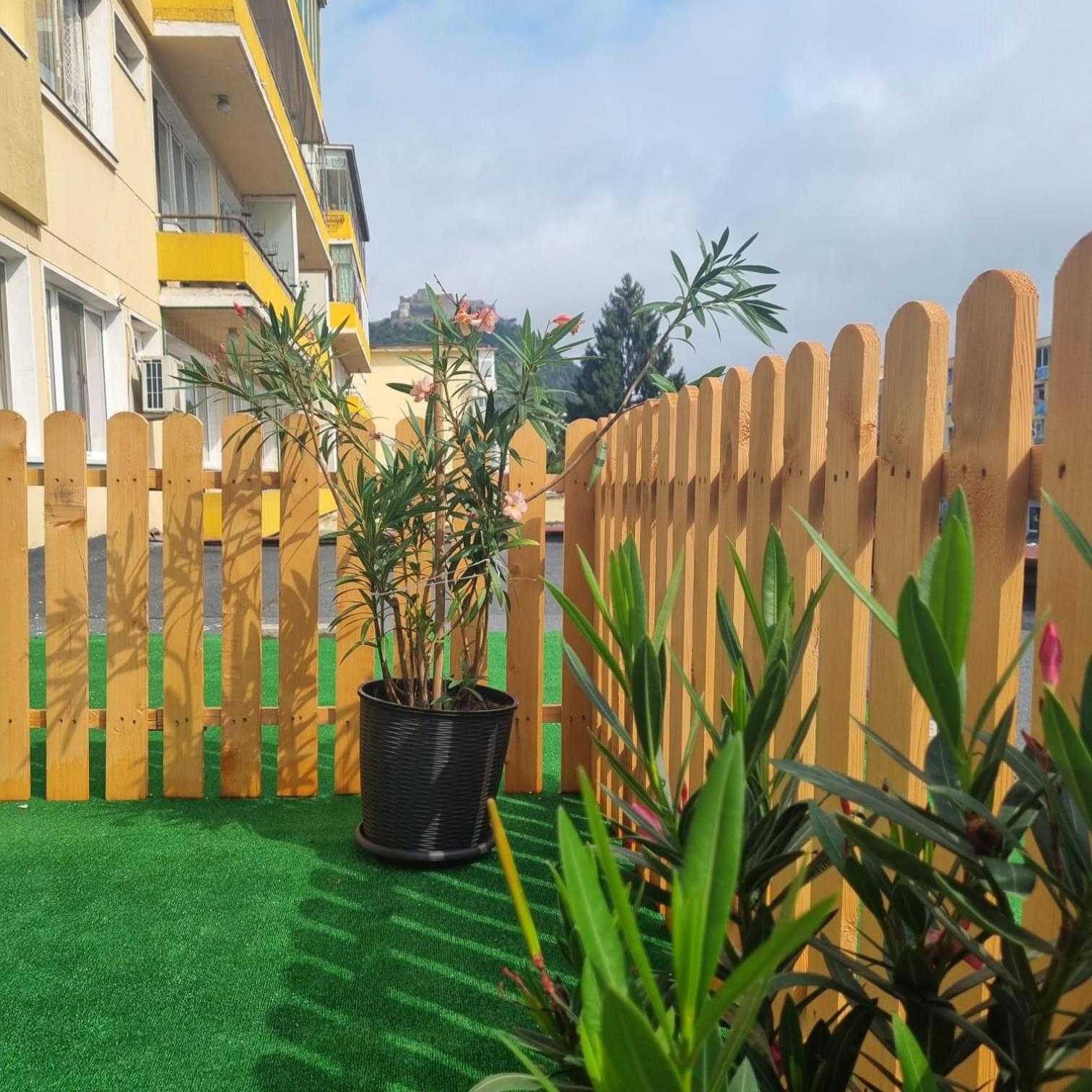 Central View Apartment Deva Exterior photo